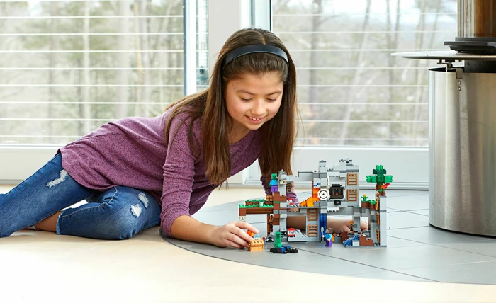 LEGO Minecraft - Abenteuer in den Felsen