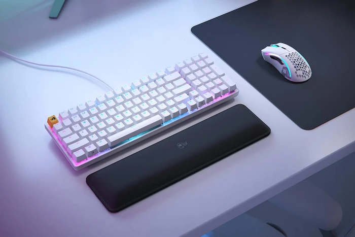 Glorious GMMK 2 Full Size, 96%, weiß, LEDs RGB, Glorious Fox Linear, USB, UK