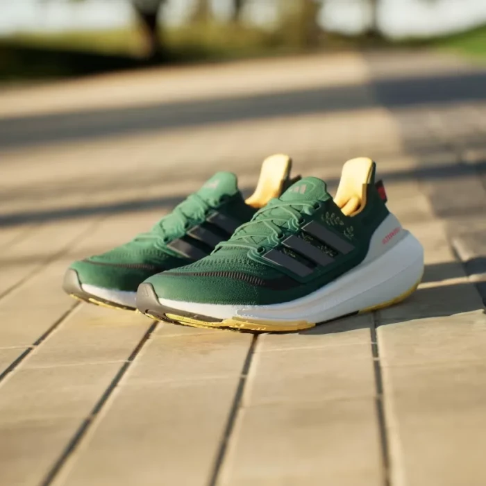 adidas Ultraboost Light collegiate green/iron metallic/spark