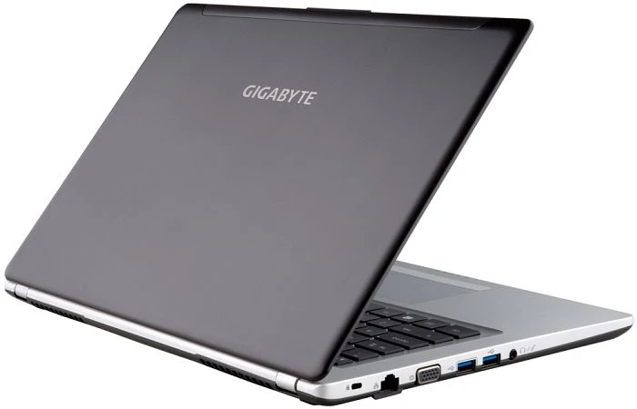 GIGABYTE P34G, Core i7-4700HQ, 8GB RAM, 128GB SSD, 750GB HDD, GeForce GTX 760M, DE