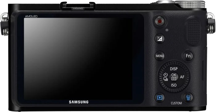 Samsung NX200 schwarz mit Objektiv NX 20-50mm 3.5-5.6 i-Function