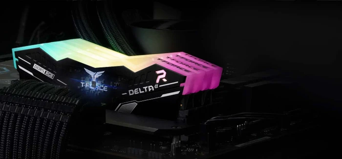 TeamGroup T-Force DELTAα RGB weiß UDIMM 32GB Kit, DDR5-6000, CL30-36-36-76, X8