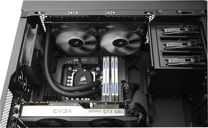 Corsair Carbide Series 330R titan, schallgedämmt