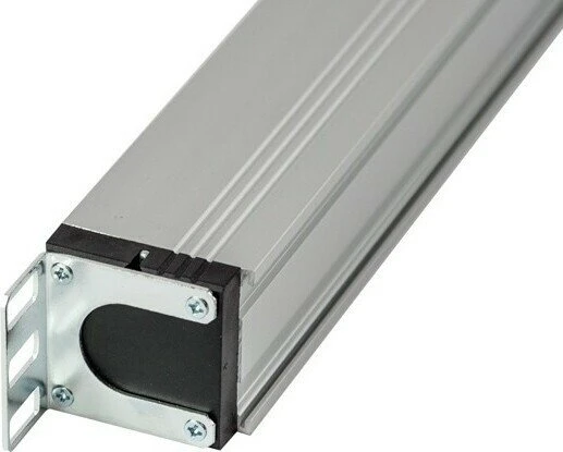 Bachmann IT PDU BlueNet BN0500, mit CEE-Stecker, 1HE, 20-fach, 16A/230V, 3m