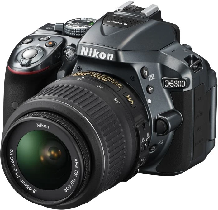 Nikon D5300 grau mit Objektiv AF-S DX 18-55mm 3.5-5.6 G VR