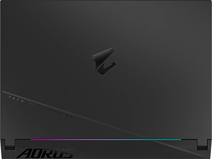 GIGABYTE AORUS 15, Core i7-13620H, 16GB RAM, 1TB SSD, GeForce RTX 4060, DE