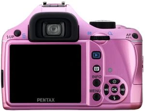 Pentax K-x rosa mit Objektiv smc DA L 18-55mm 3.5-5.6 AL