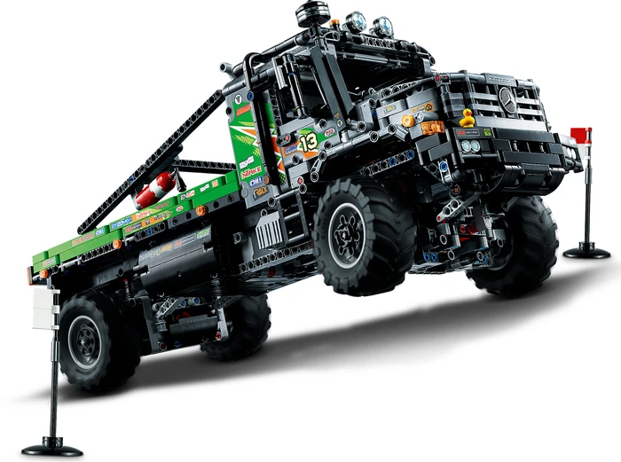 LEGO Technic - 4x4 Mercedes-Benz Zetros Offroad-Truck