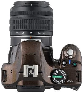 Pentax K-x braun mit Objektiv smc DA L 18-55mm 3.5-5.6 AL