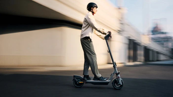 Ninebot by Segway F3 D Elektro-Roller 20km/h