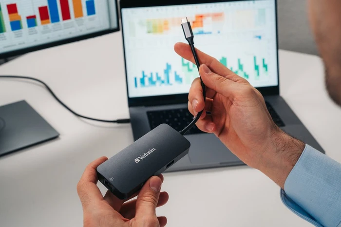 Verbatim USB-C Pro Multiport Hub CMH-05, USB-C 3.0 [Stecker]