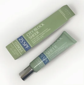 Clinique City Block Sheer Oil-Free Daily Face Protector Sonnencreme Sonnenschutz LSF25, 40ml