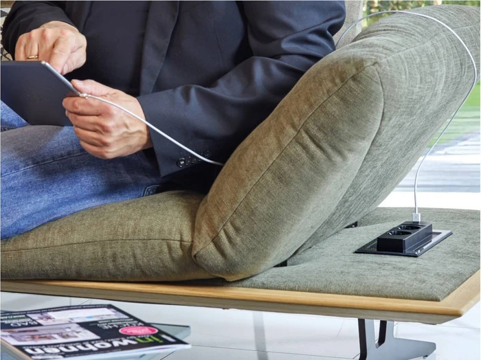 Schulte EVOLine BackFlip zum Einbau in Arbeitsplatten, 2-fach, 1x USB-A, 3m, edelstahl gebürstet