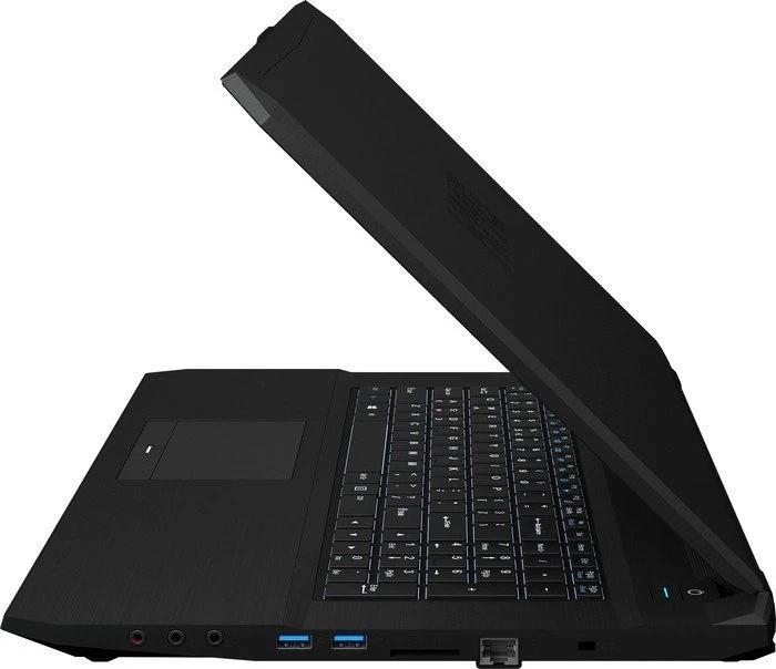 Schenker XMG P705-3UK Pro, Core i7-4720HQ, 8GB RAM, 1TB HDD, GeForce GTX 970M, DE
