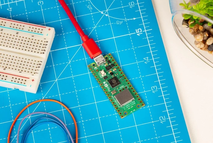 Raspberry Pi Pico 2 Board, ohne Header, WLAN/Bluetooth