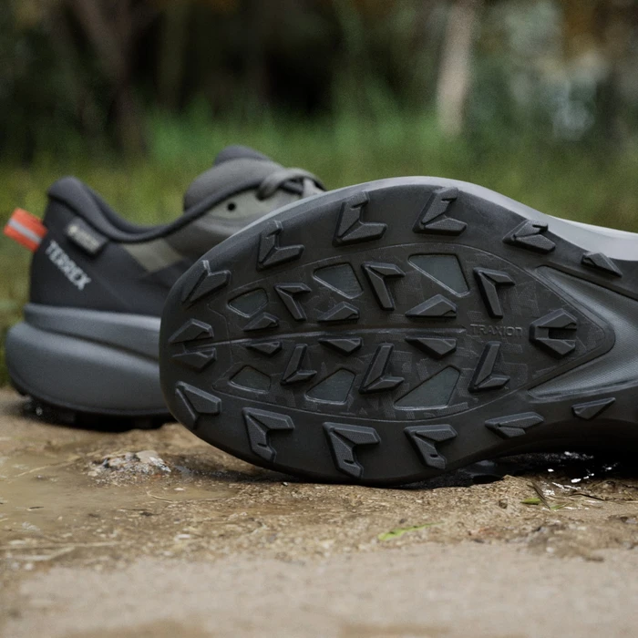adidas Terrex Tracefinder Plus Gore-Tex shadow olive/core black/olive strata (Herren)
