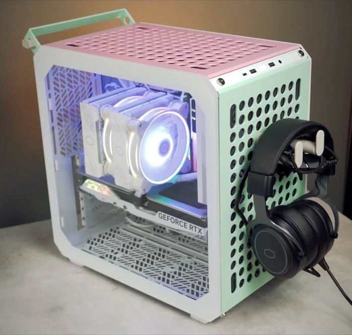 Cooler Master Qube 500 Flatpack Macaron Edition, Glasfenster