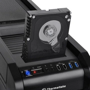 Thermaltake Chaser A71, Acrylfenster