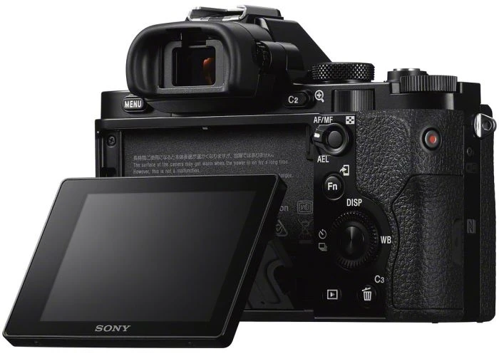 Sony Alpha 7 mit Objektiv FE 28-70mm 3.5-5.6 OSS