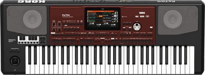Korg Pa700