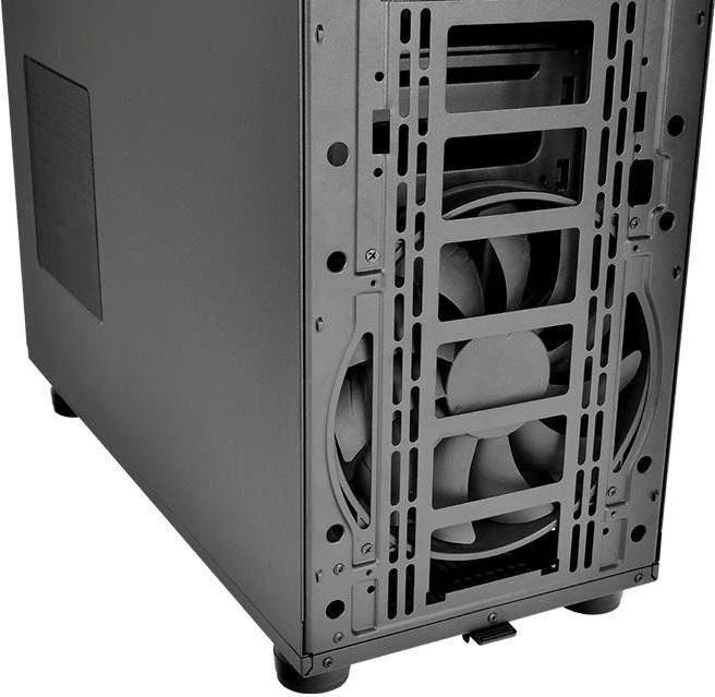 Thermaltake Suppressor F51, schallgedämmt