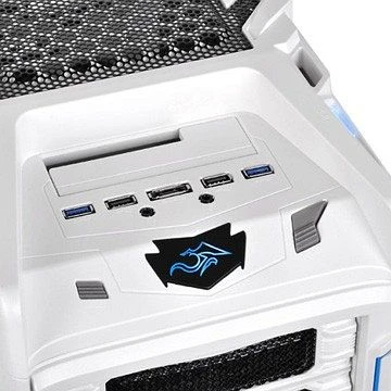 Thermaltake Overseer RX-I Snow Edition, Acrylfenster