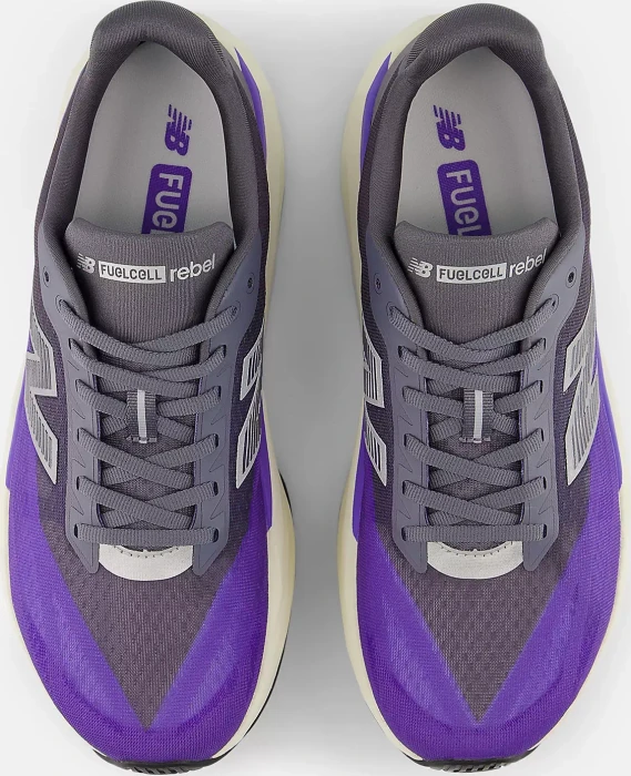 New Balance FuelCell Rebel v5 electric indigo/truffle salt/silver metallic (Herren)
