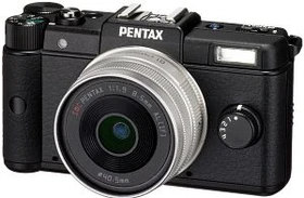 Pentax Q schwarz mit Objektiv Q 01 Standard Prime 8.5mm 1.9 AL und Q 02 Standard Zoom 5-15mm 2.8-4.5 AL