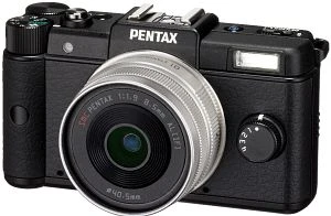Pentax Q schwarz mit Objektiv Q 01 Standard Prime 8.5mm 1.9 AL und Q 02 Standard Zoom 5-15mm 2.8-4.5 AL