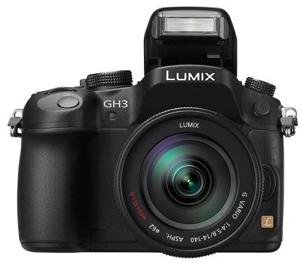 Panasonic Lumix DMC-GH3 mit Objektiv Lumix G Vario HD 14-140mm 4.0-5.8 OIS