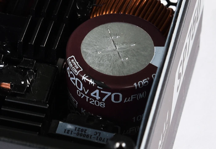 Lian Li SP750 weiß 750W, SFX