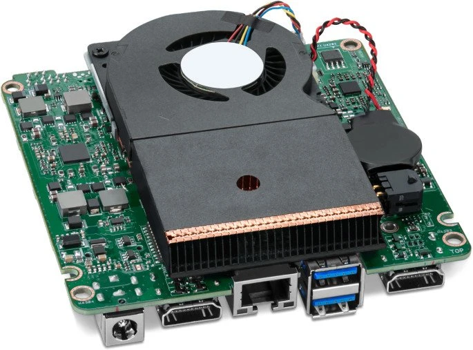 Intel NUC7i3DNBE