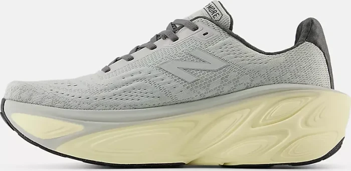 New Balance Fresh Foam X More v5 brighton grey/calcium/cyber jade (Herren)