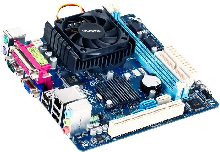 GIGABYTE GA-C807N