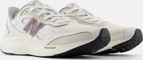 New Balance Fresh Foam Arishi v4 Tiralux nb white/reflection/timberwolf (Herren)