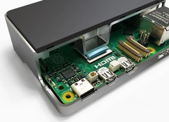Flirc Gehäuse für Raspberry Pi 5, schwarzer Deckel, schwarz/silber