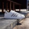 adidas Grand Court Cloudfoam Lifestyle Court Comfort cloud white/platinum metallic (Damen) Vorschaubild
