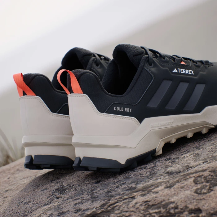 adidas Terrex AX4 Beta Cold.RDY core black/carbon/semi impact orange (Herren)