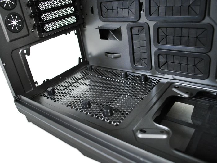 NZXT Phantom 820 Gunmetal, Acrylfenster