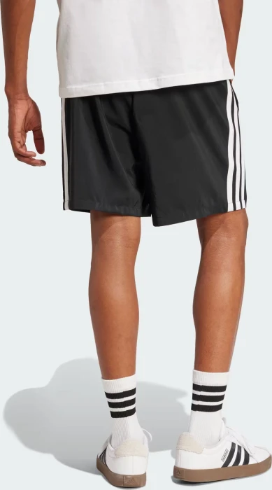 adidas Essentials 3-Streifen Chelsea Trainingshose kurz schwarz/weiß (Herren)