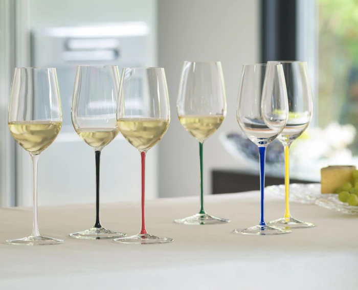 Riedel Fatto A Mano Riesling/Zinfandel Weißweinglas rot