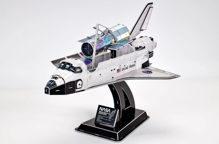 Revell 3D Puzzle Space Shuttle Discovery