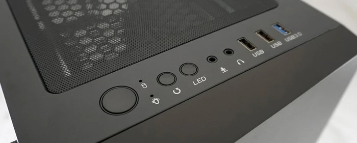 LC-Power Gaming 706B Destiny_X, Glasfenster