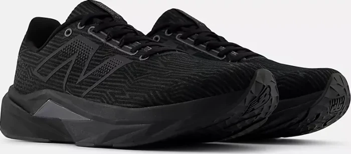 New Balance FuelCell Propel v5 black/black metallic/magnet (Herren)