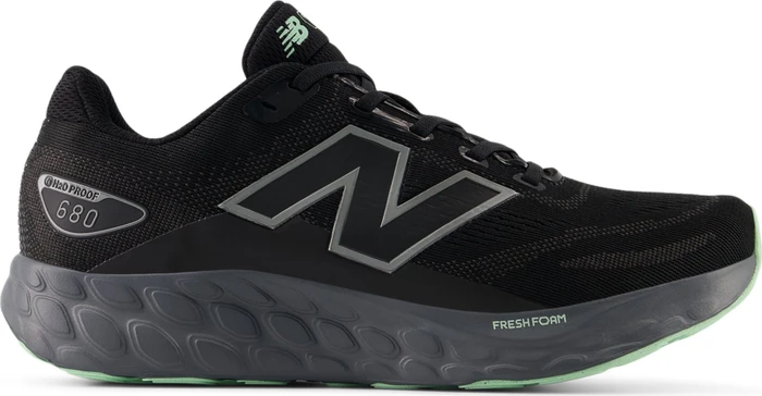 New Balance Fresh Foam 680v8 Waterproof black/castlerock/lab green (Damen)