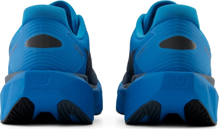 New Balance FuelCell Rebel v5 altitude/shadow blue (Herren)