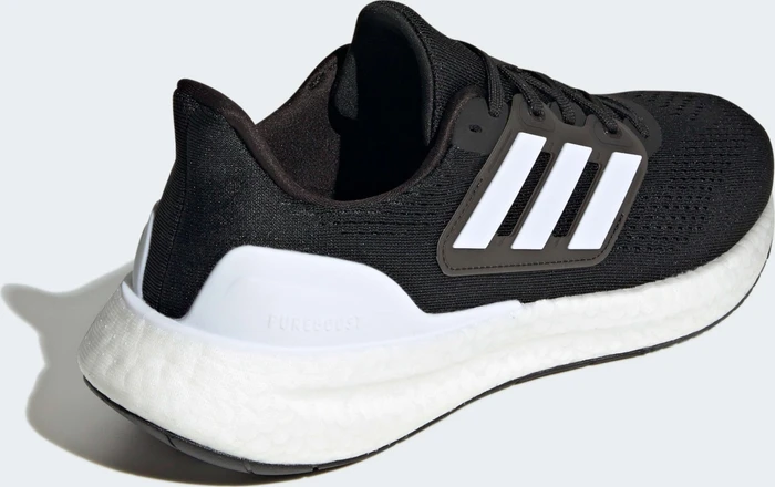 adidas Pureboost 23 core black/cloud white/carbon (Herren)