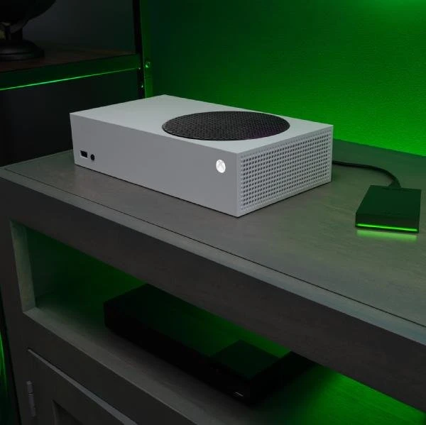 Seagate Game Drive for Xbox SSD, 1TB, +Rescue, USB 3.0 Micro-B