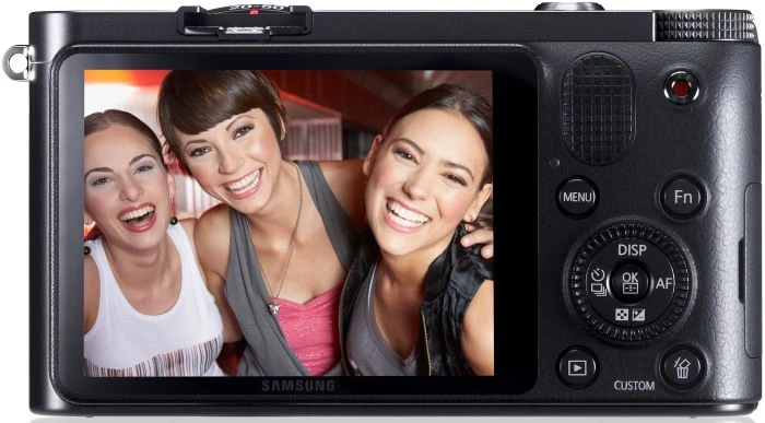 Samsung NX1000 schwarz mit Objektiv NX 20-50mm 3.5-5.6 i-Function ED II