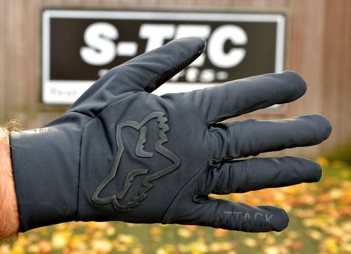 Fox Racing Attack Water Fahrradhandschuhe schwarz